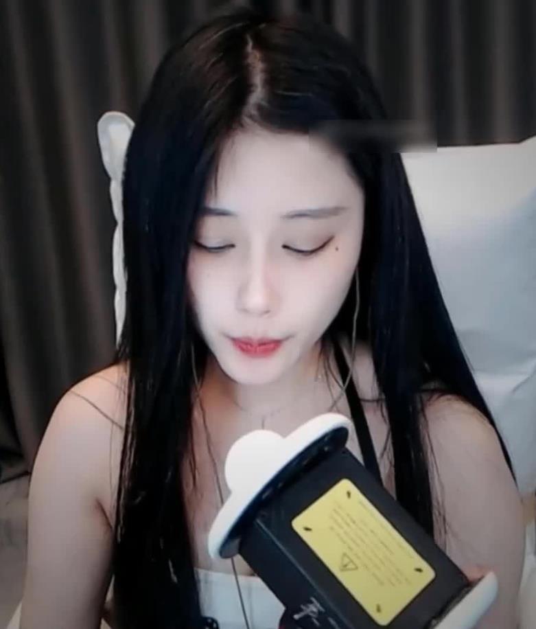 0807160421.jpg MY 雪寒ASMR福利视频1V
